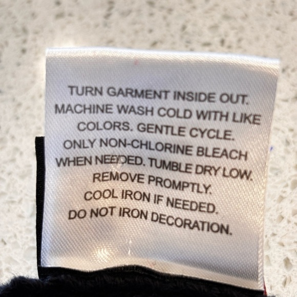 Stranger Things Ugly Christmas Sweater Netflix Limited Edition Mens Sz M Medium - Picture 10 of 13